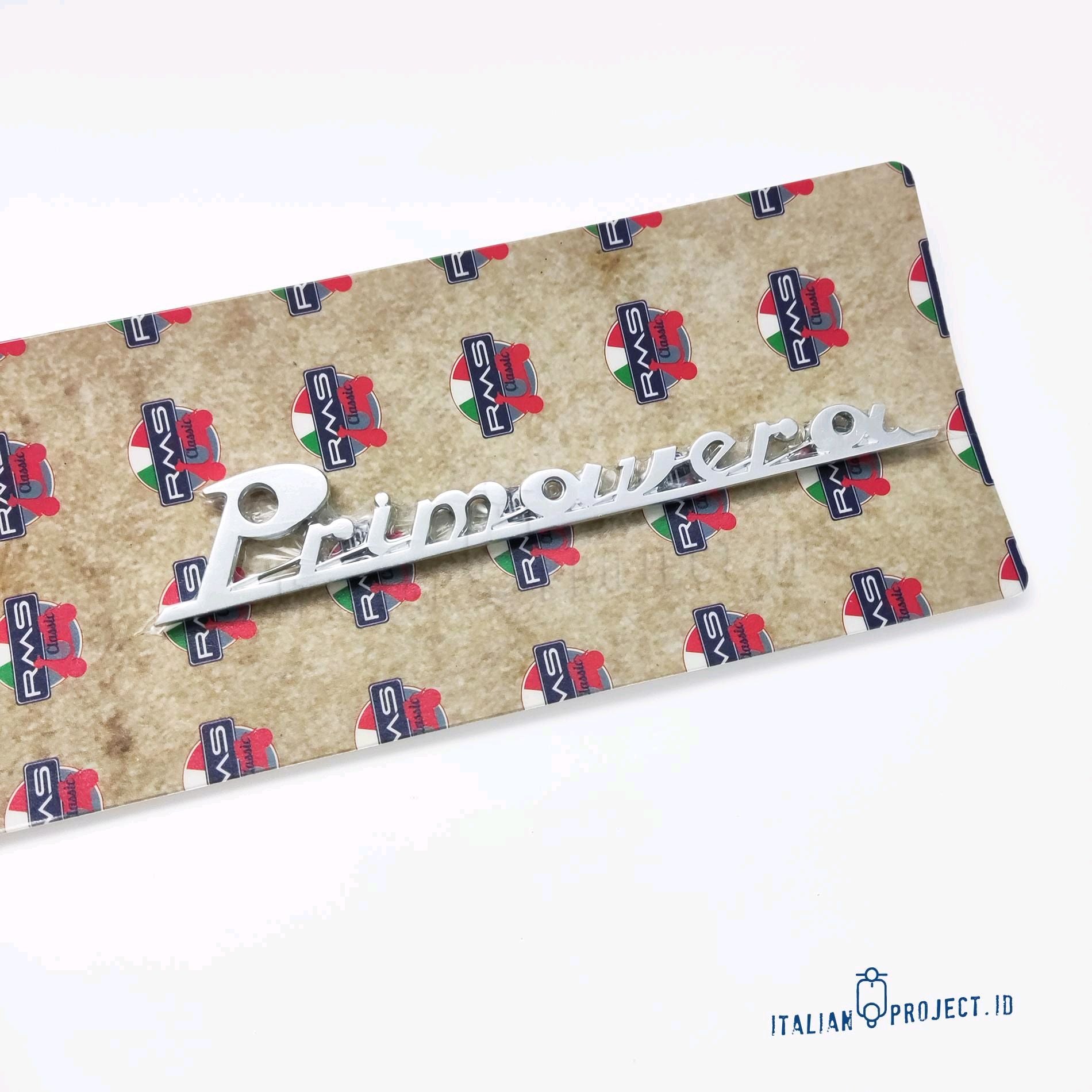 Emblem Belakang Primavera Latin