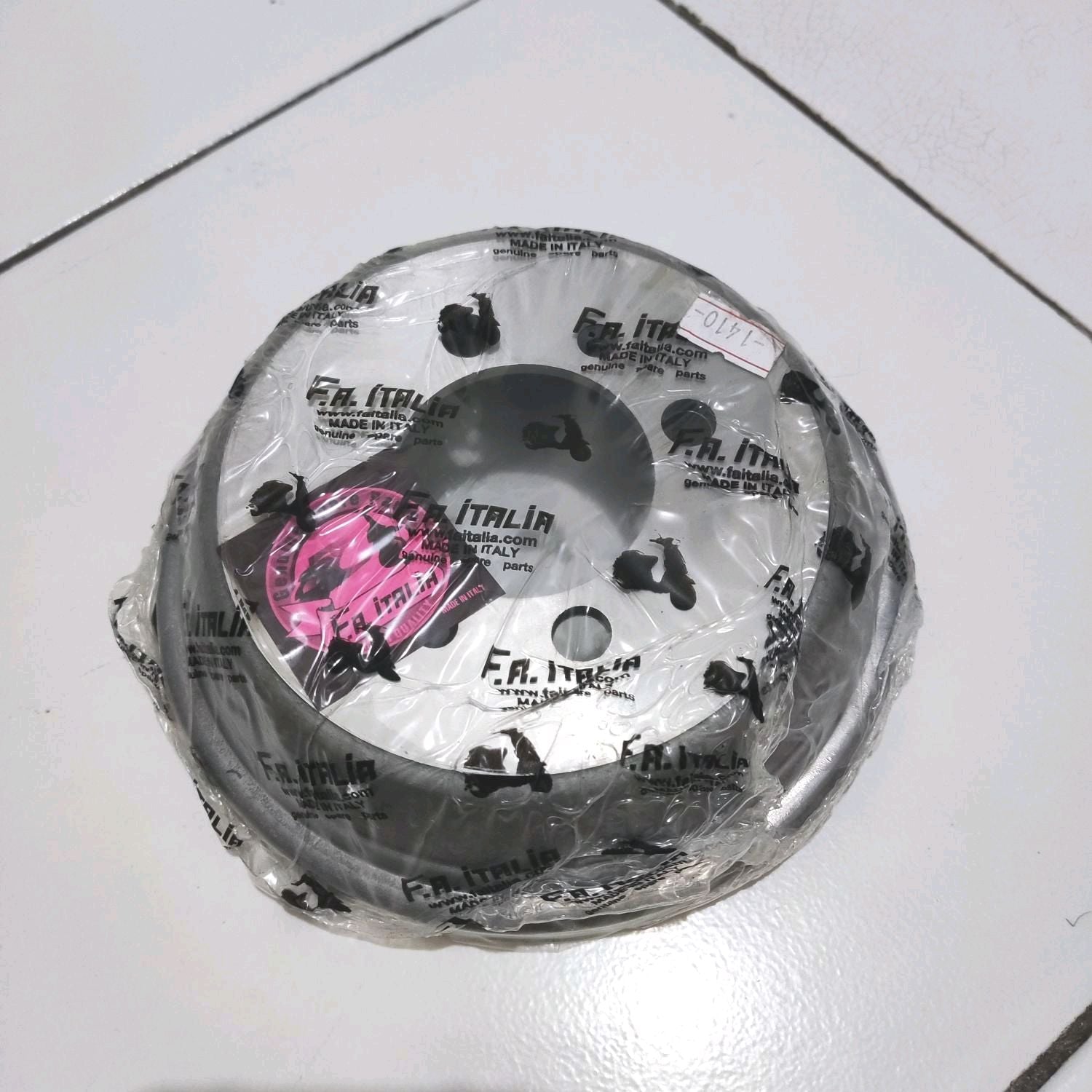 Tromol Belakang